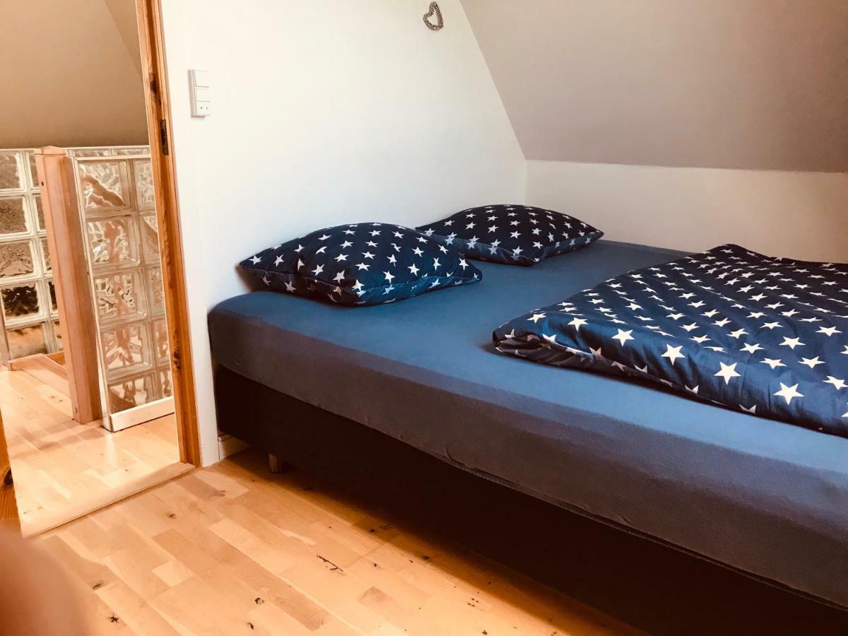 Centralt I Gentofte I 2 Plan, Ved S-Tog Og Busser Экстерьер фото